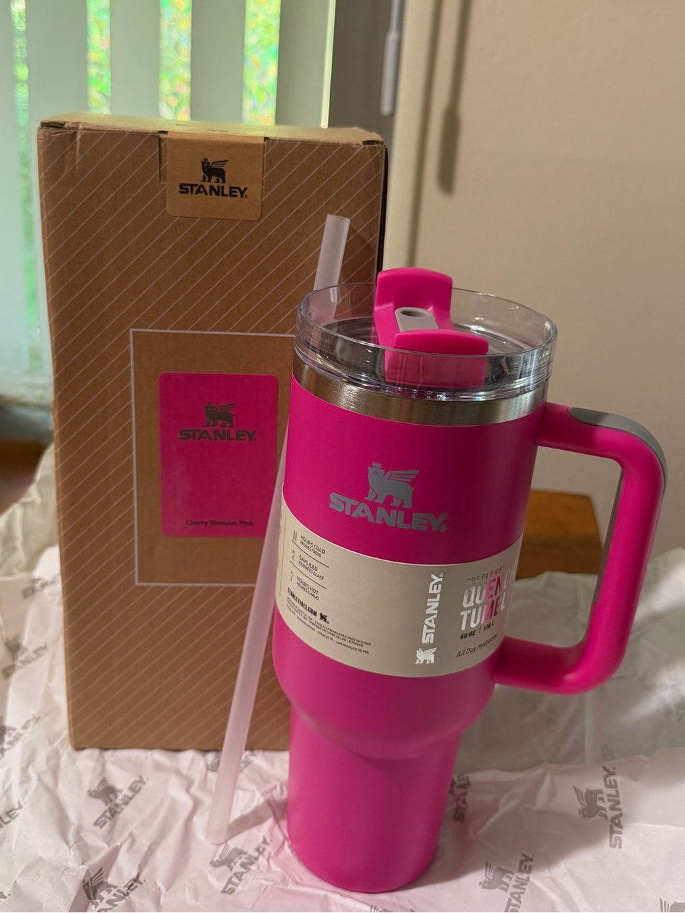 Flowstate Quencher H20  40 oz tumbler -  Cherry Blossom Pink-NIB 🩷🩶